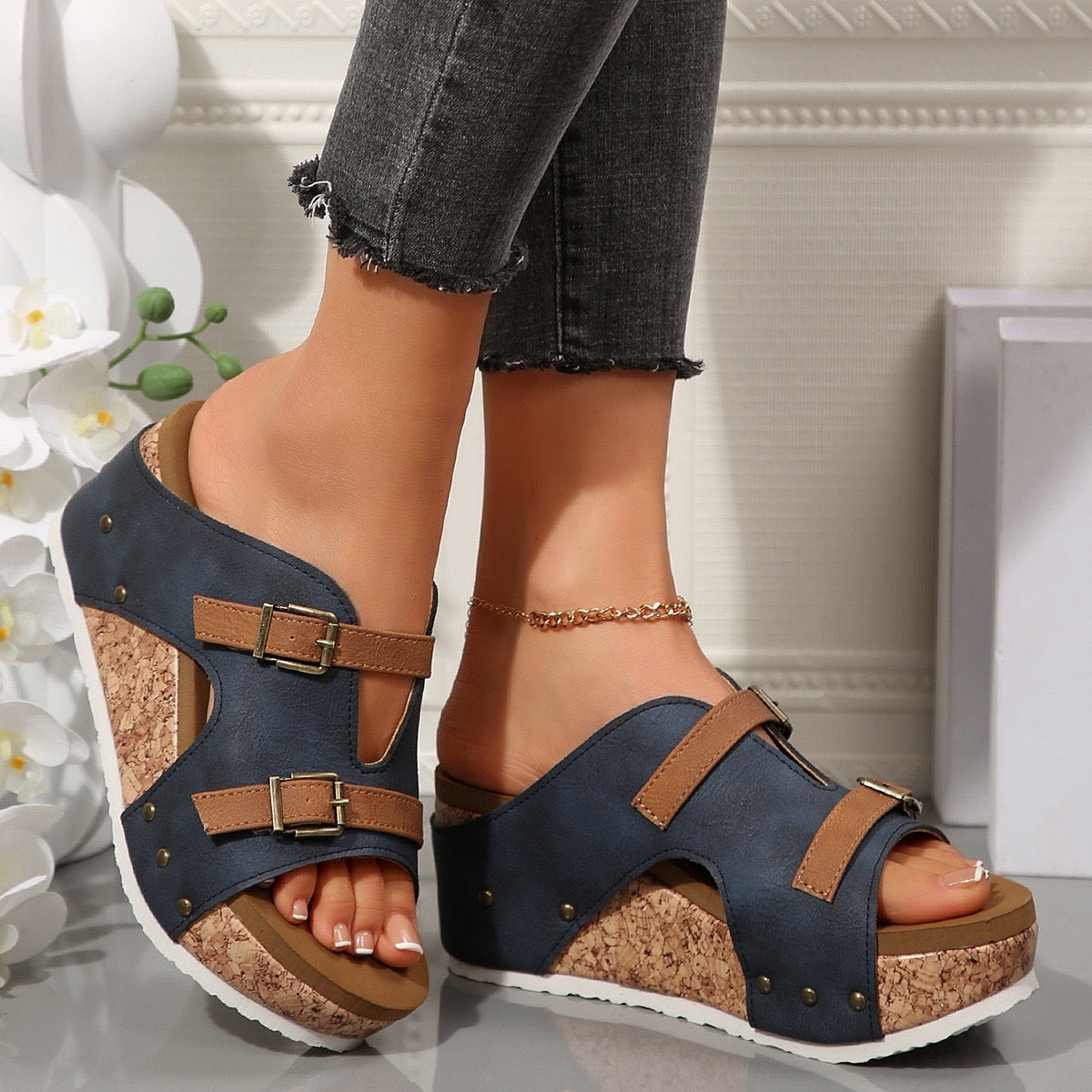 Women's Buckle Wedge Sandals